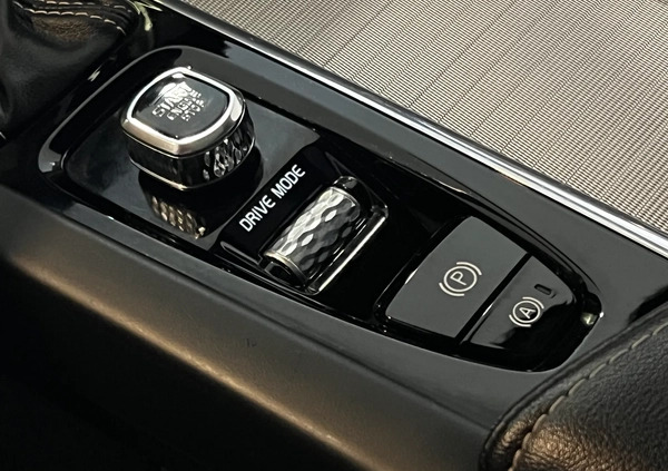 Volvo S60 cena 129900 przebieg: 133000, rok produkcji 2019 z Nasielsk małe 704